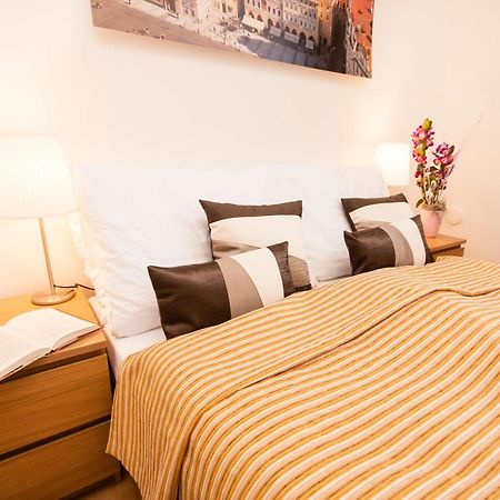 Wenceslas Square Lofts Prague Ngoại thất bức ảnh
