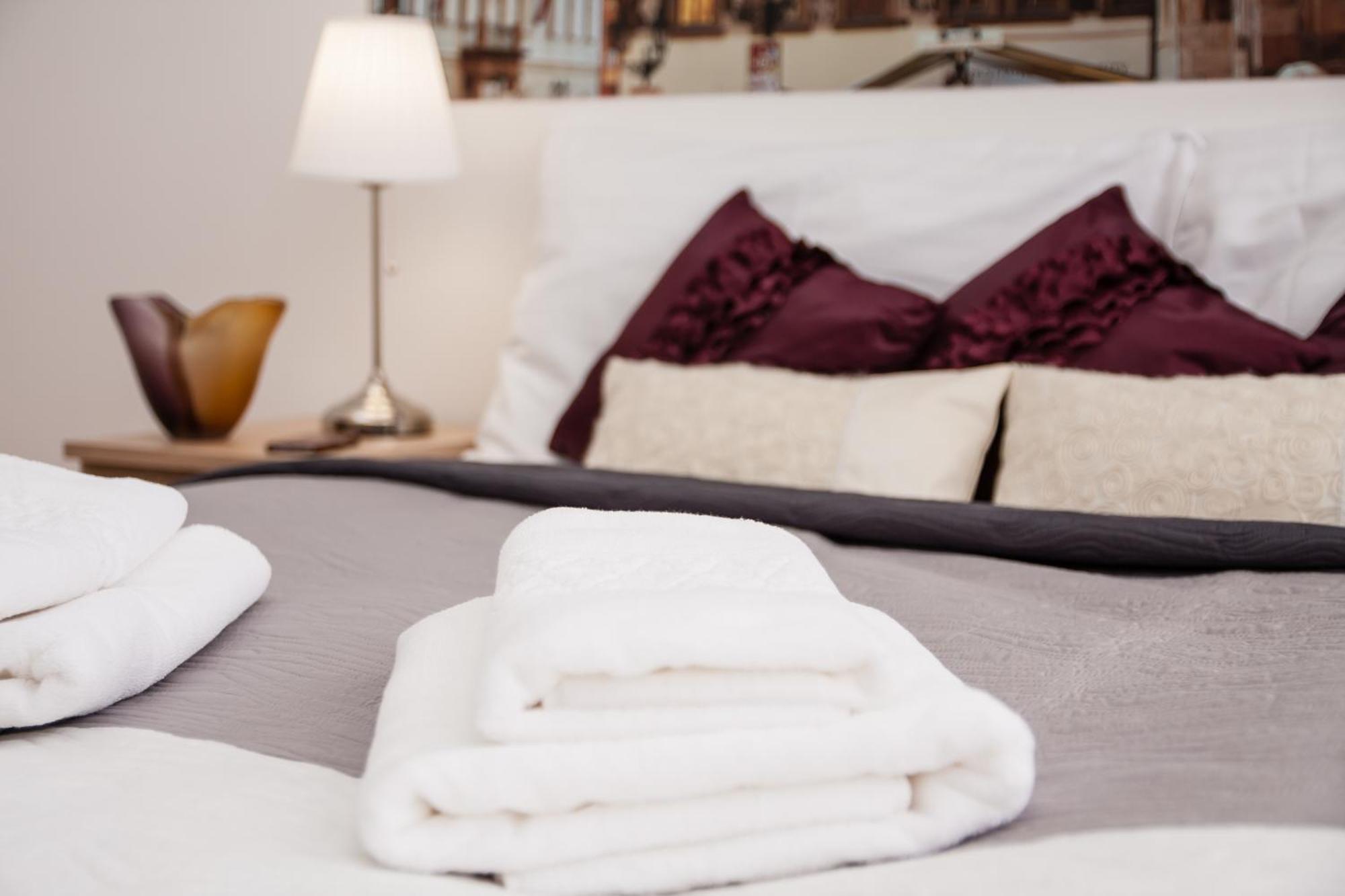 Wenceslas Square Lofts Prague Ngoại thất bức ảnh